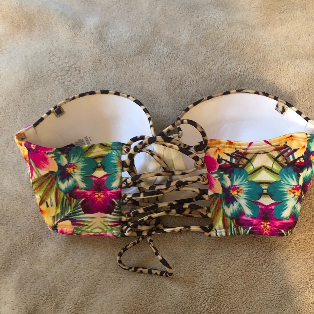 Bathing suit - Picture 2 of 2